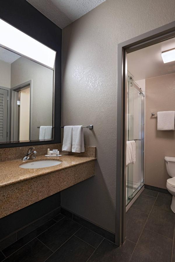 Courtyard By Marriott San Antonio Medical Center Hotel Exterior photo